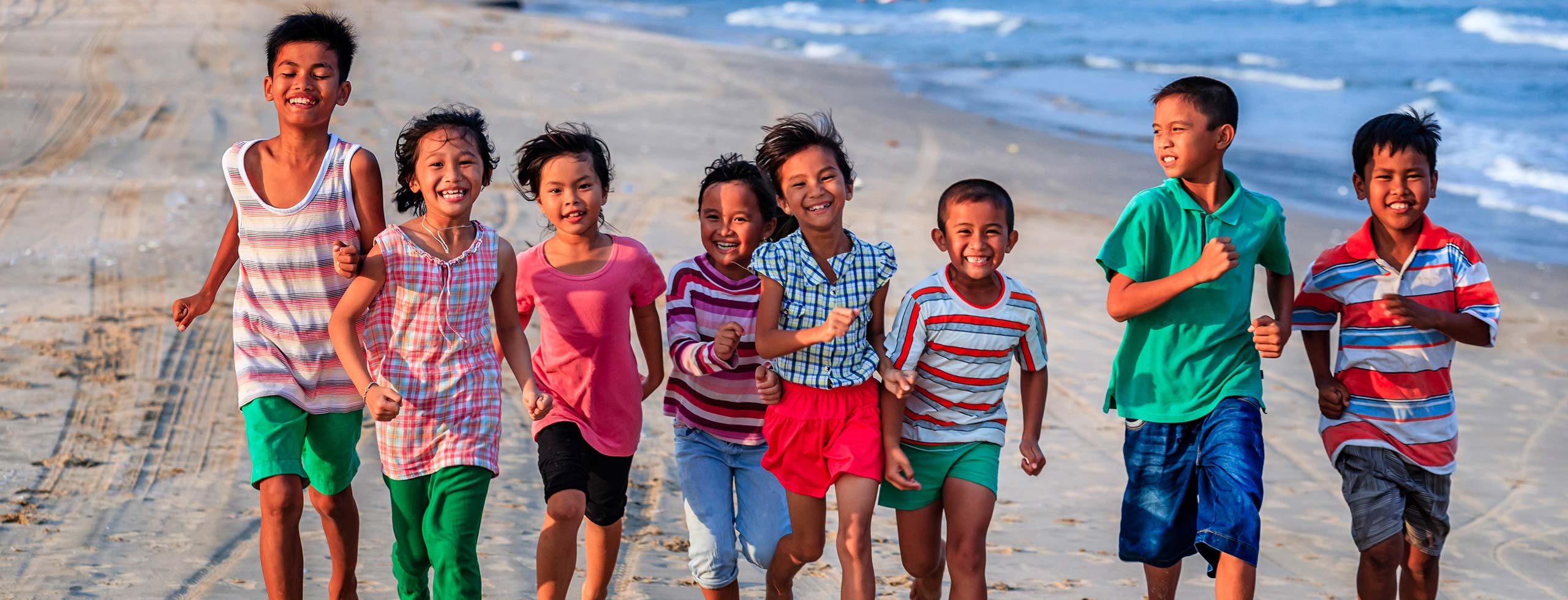 niños corriendo vietnam Niños sin fronteras adopciones